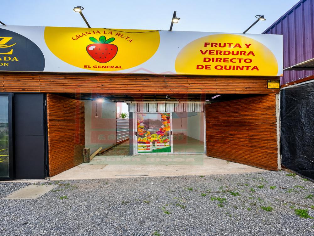 🚀 Local comercial en alquiler junto al supermercado 🛒 El Mágico, en una zona de gran movimiento y altísima visibilidad 👀 gracias a su ubicación en altura ⬆️.